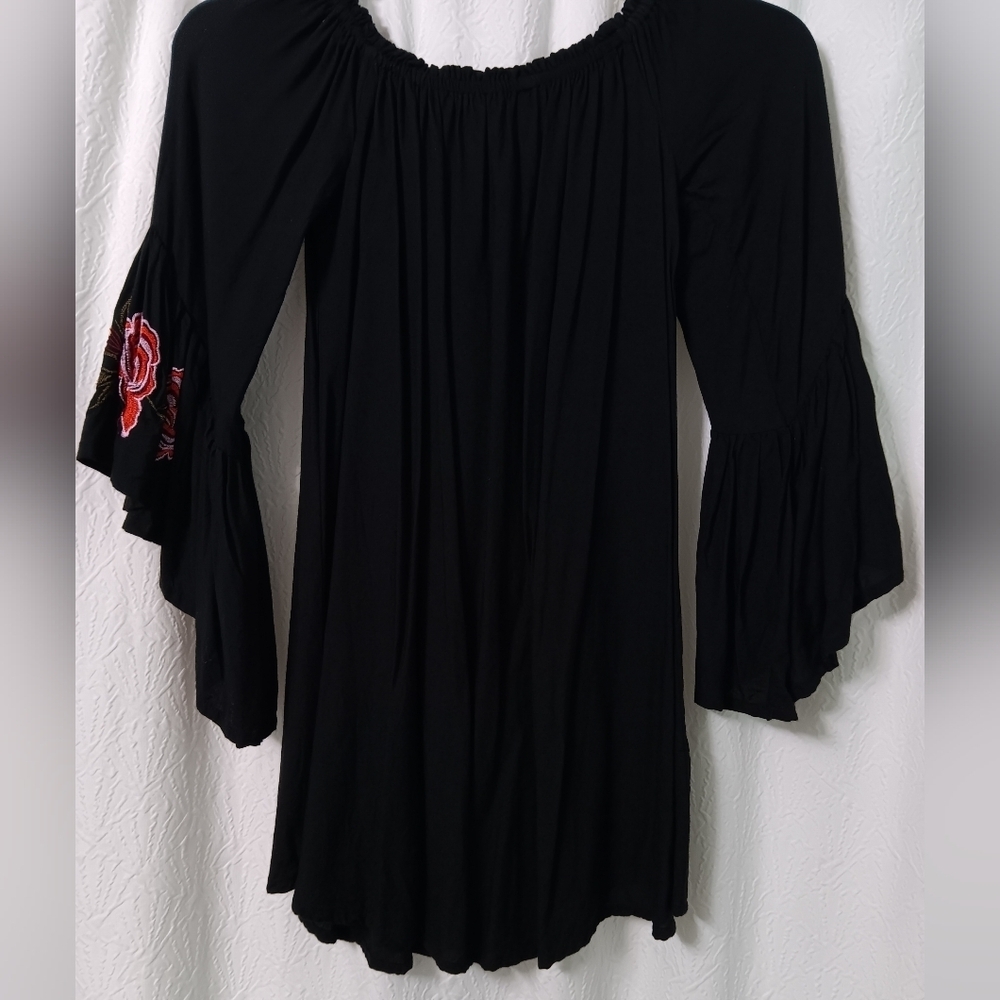 Feathers Black Mini Dress embroidery sleeves  Size S